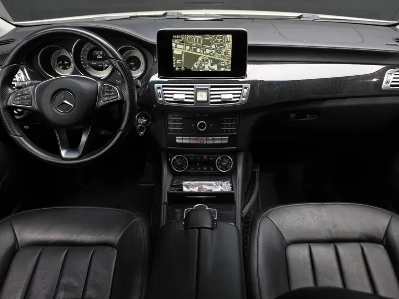 Mercedes-Benz CLS 250 W218 D 4Matic, снимка 7 - Автомобили и джипове - 55940577