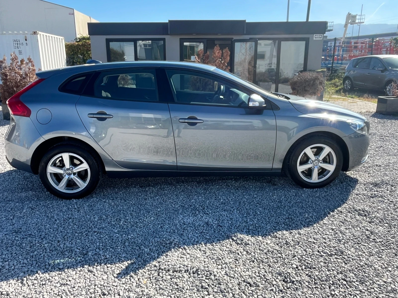 Volvo V40 2.0D-120 k.c. /EURO 6B/ - изображение 7