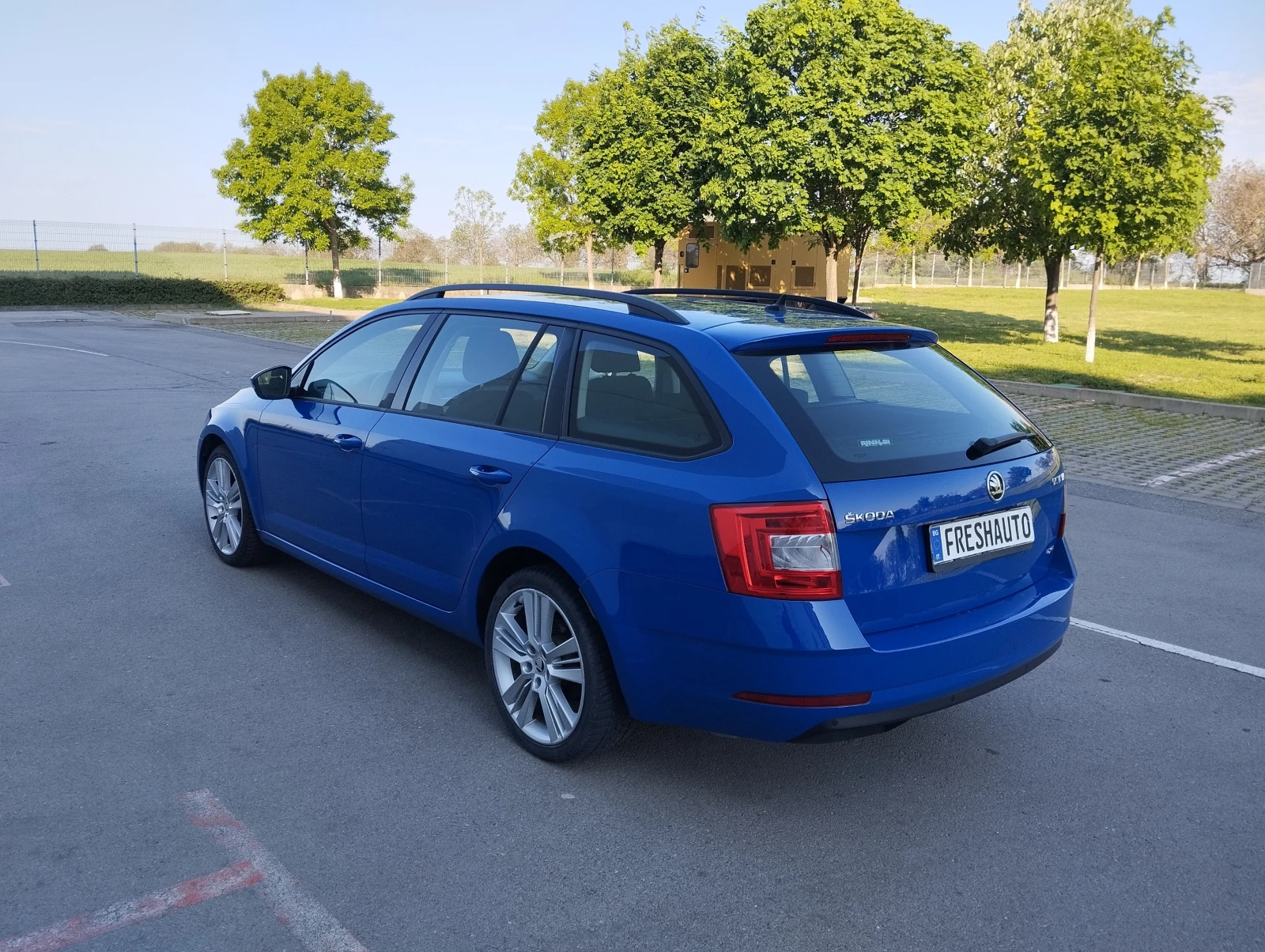 Skoda Octavia 2.0tdi DSG Navi 4x4 - изображение 4