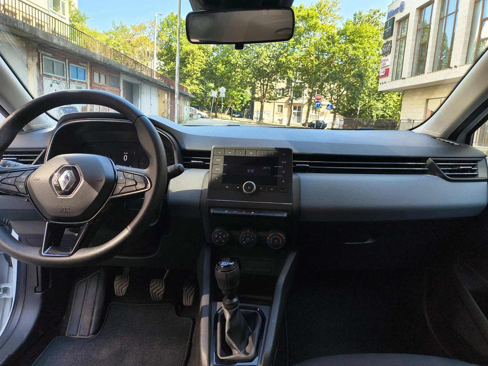 Renault Clio В гаранция В лизинг - изображение 7