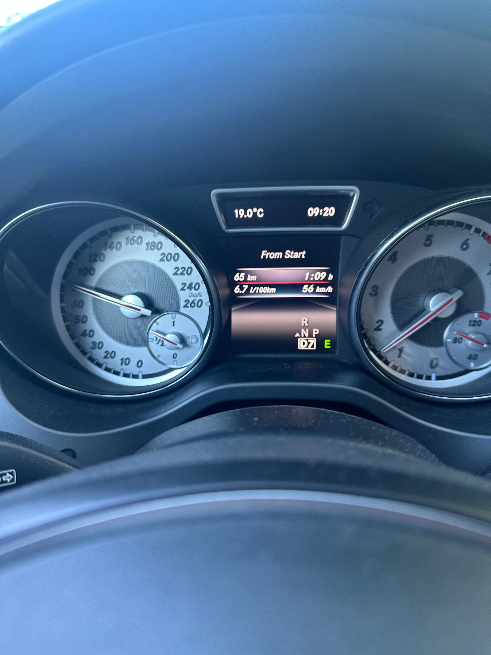 Mercedes-Benz CLA 250  - изображение 7