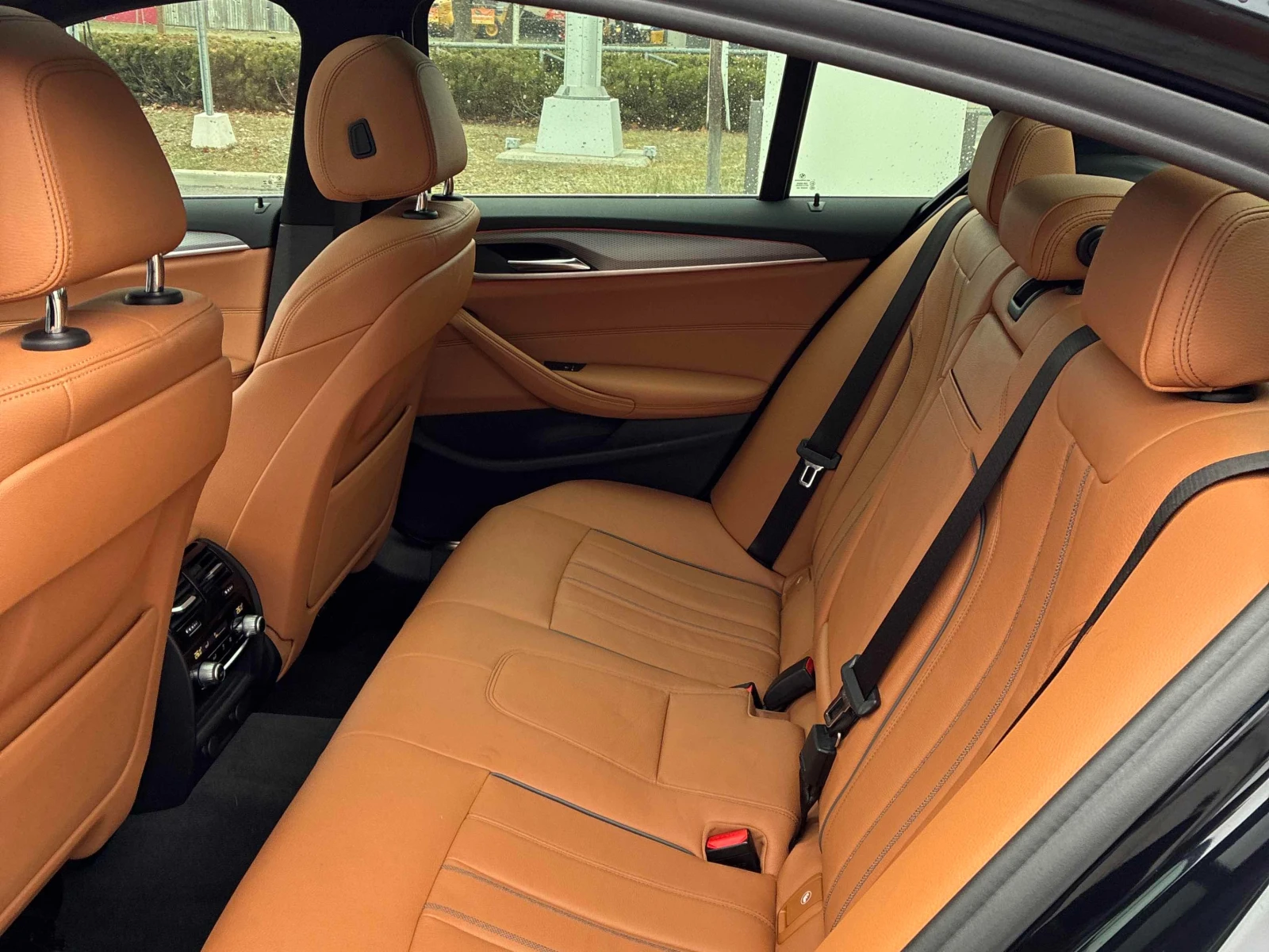 BMW 530 * * CARFAX * *   * *  | Mobile.bg   14