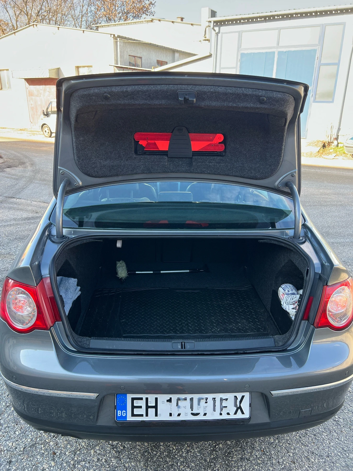 VW Passat 2.0 tdi - изображение 10