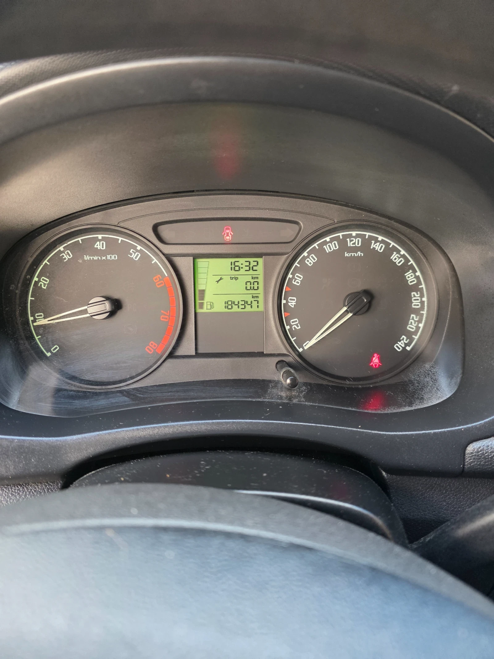 Skoda Fabia 1.2i 70�� ��� | Mobile.bg � ����������� 13