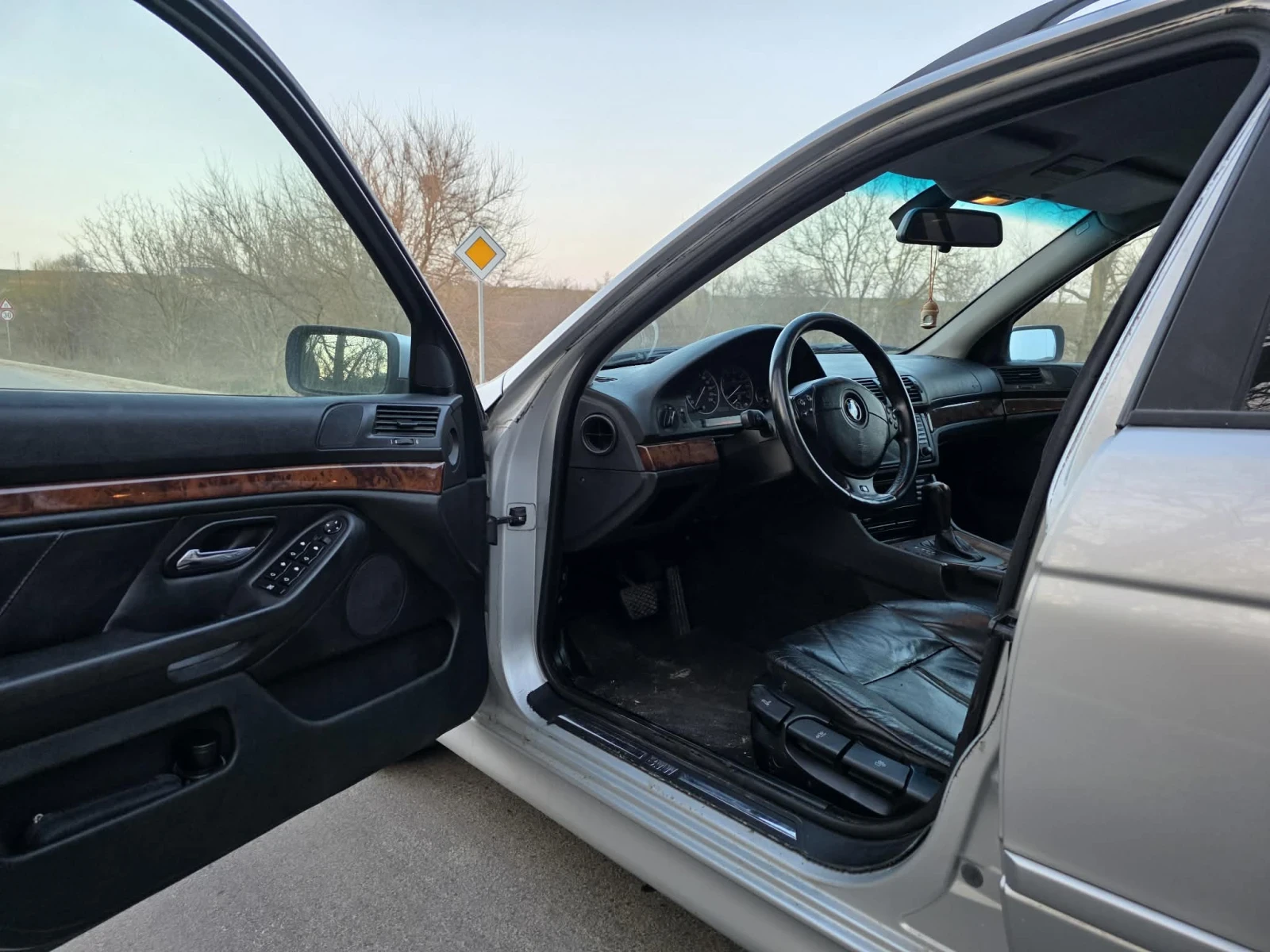 BMW 530, снимка 9 - Автомобили и джипове - 53866056