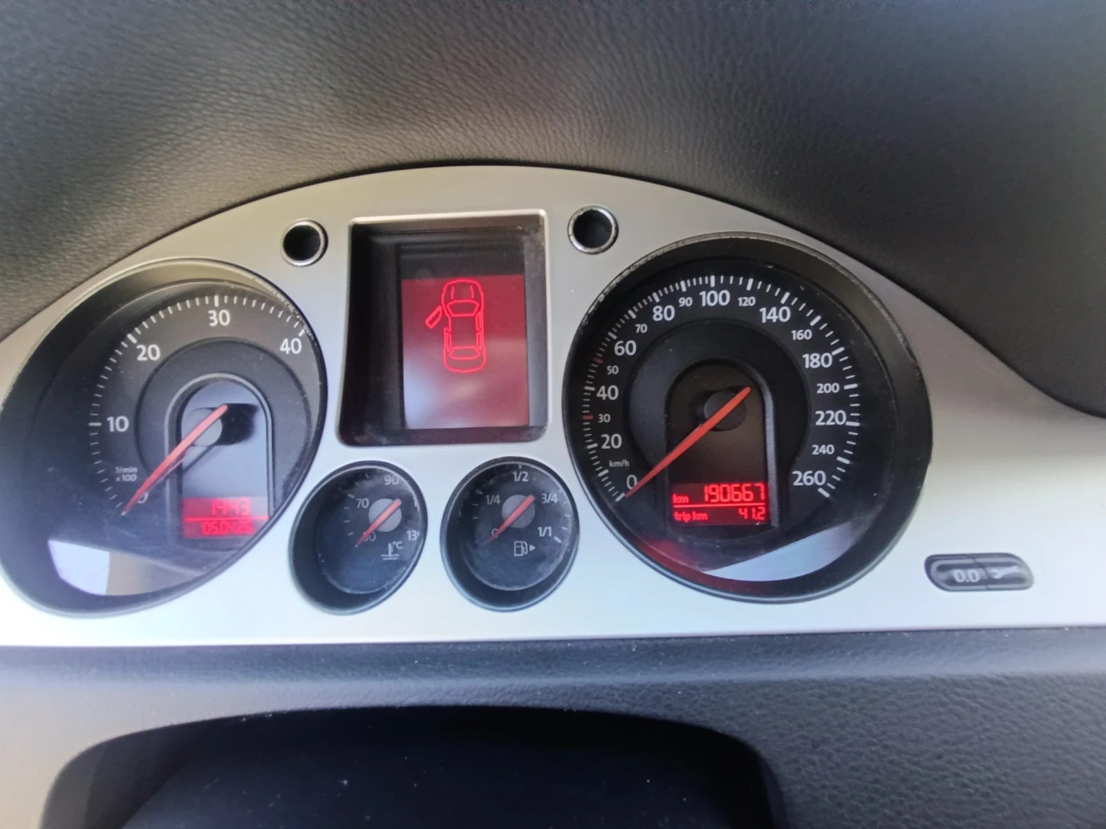 VW Passat 2.0 TDI , снимка 12 - Автомобили и джипове - 54126113