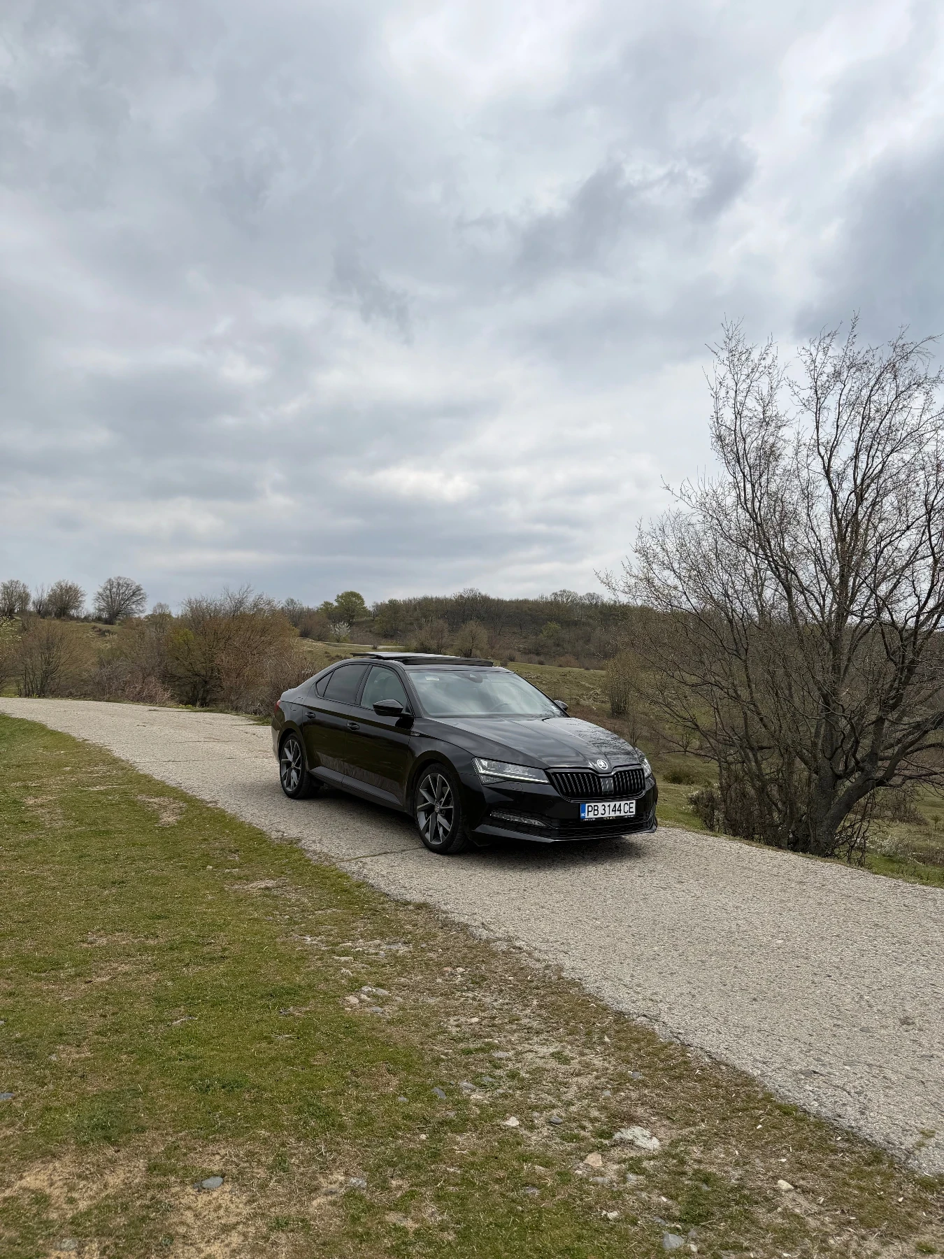 Skoda Superb Rline/2.0TDI/200к.с./DSG/ ЛИЗИНГ!!!, снимка 2 - Автомобили и джипове - 54180584