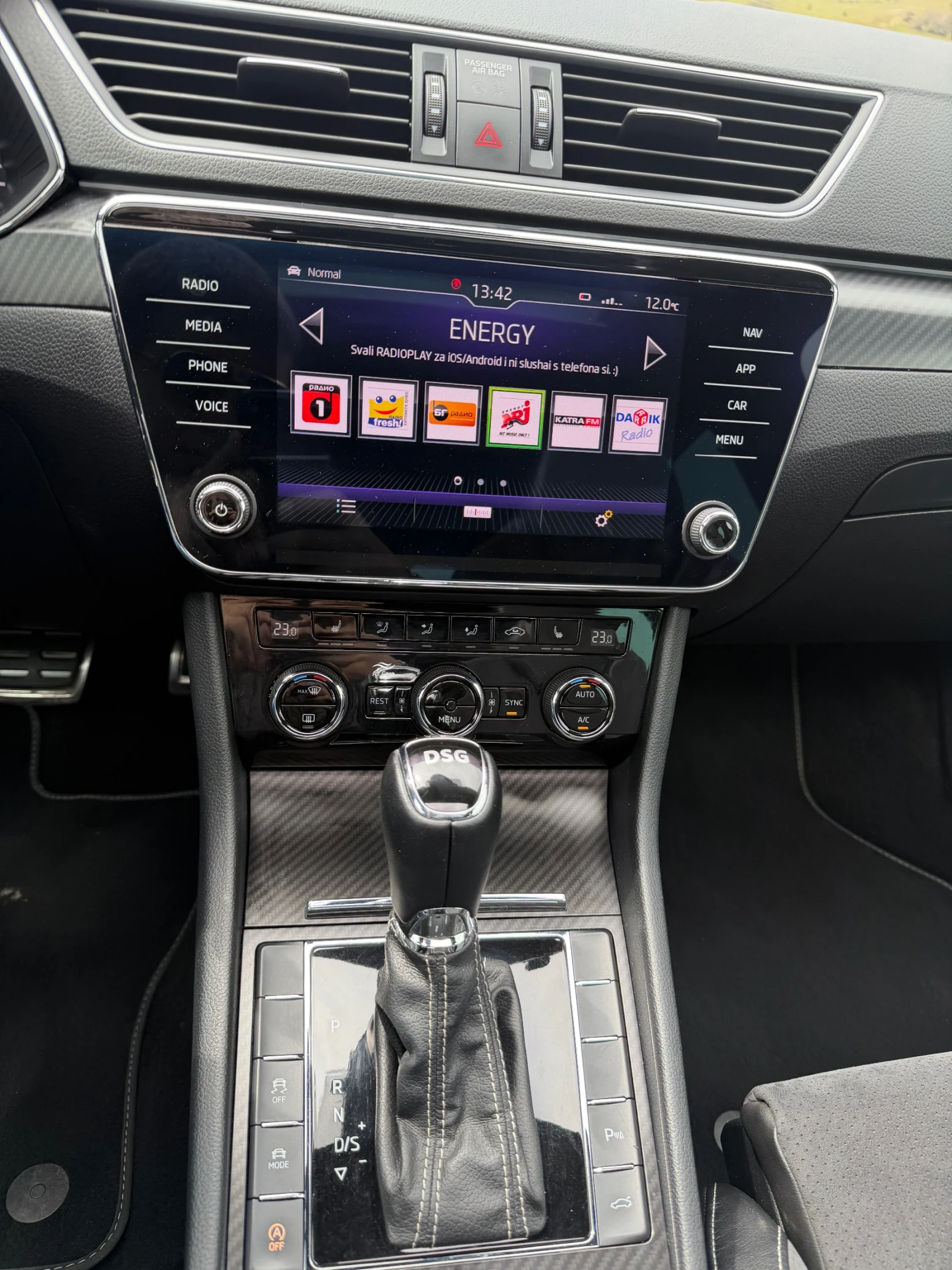 Skoda Superb Rline/2.0TDI/200к.с./DSG/ ЛИЗИНГ!!!, снимка 8 - Автомобили и джипове - 54180584