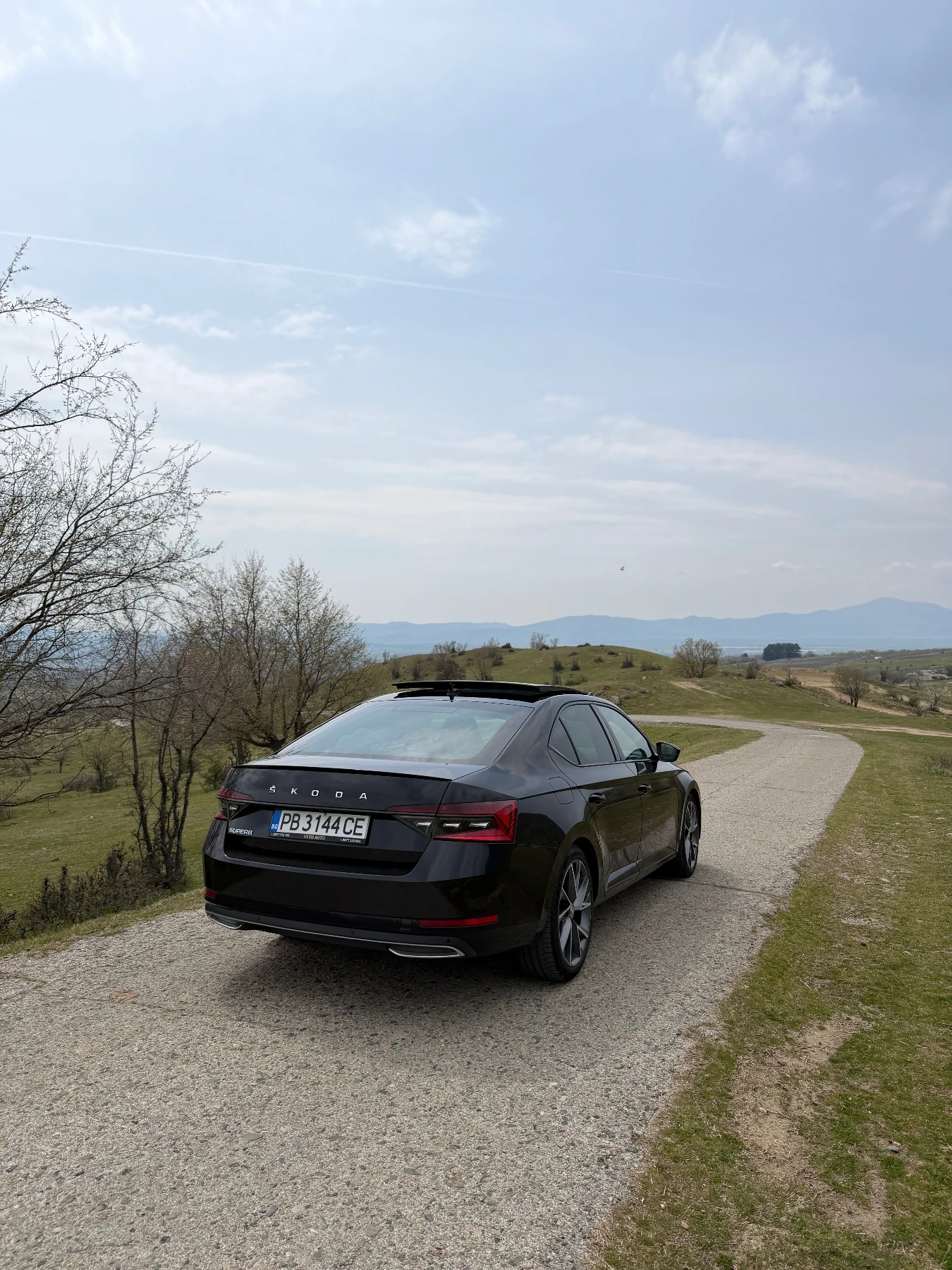 Skoda Superb Rline/2.0TDI/200к.с./DSG/ ЛИЗИНГ!!!, снимка 3 - Автомобили и джипове - 54180584