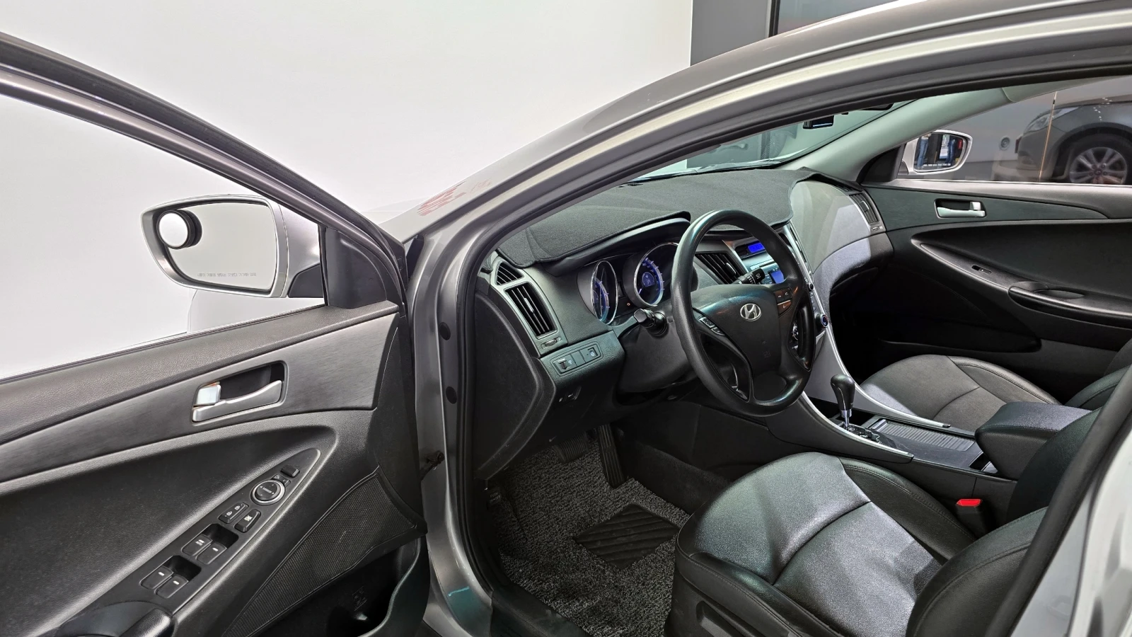 Hyundai Sonata LPi Luxury, снимка 14 - Автомобили и джипове - 54378030