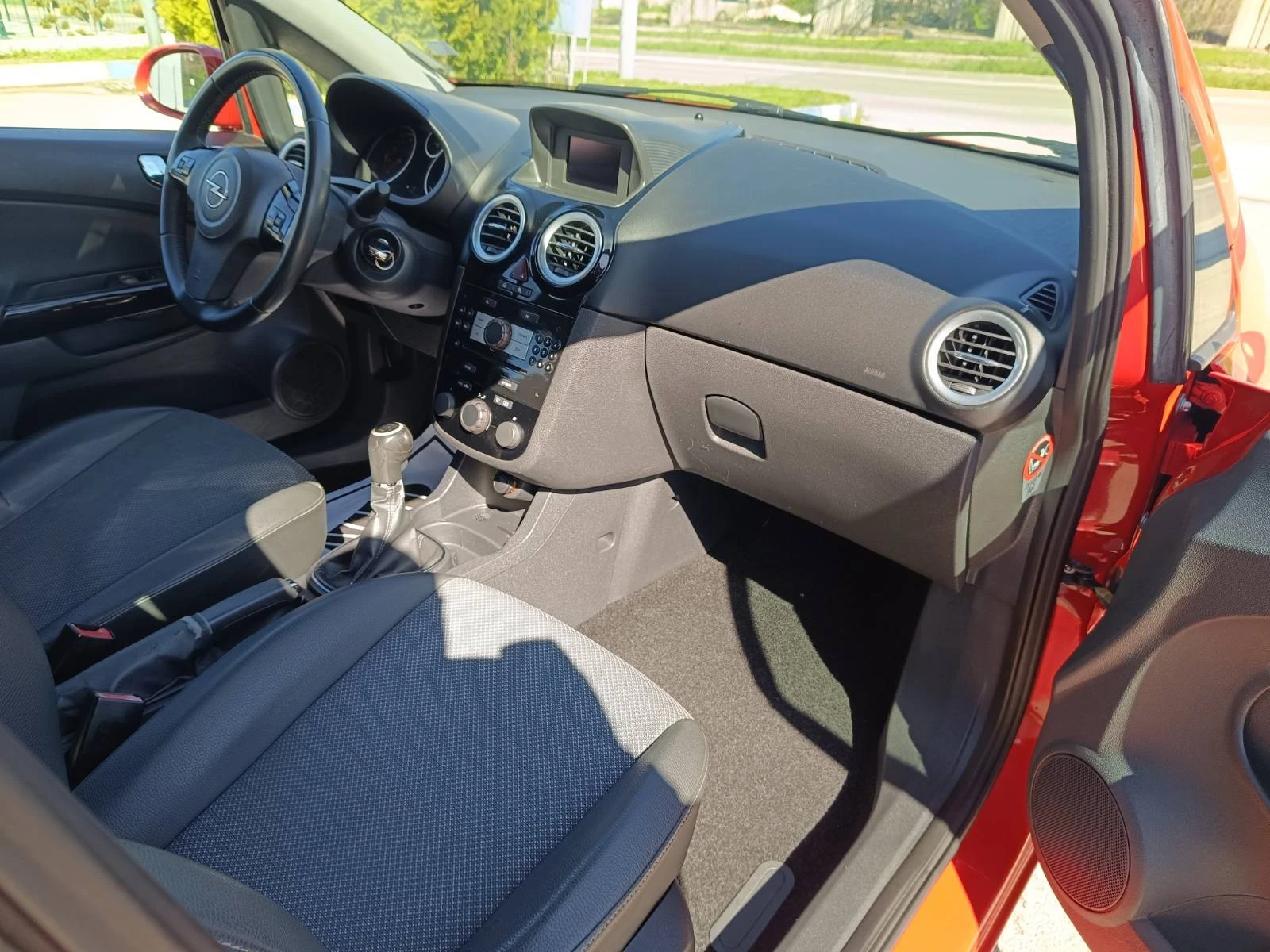 Opel Corsa, снимка 10 - Автомобили и джипове - 54220741