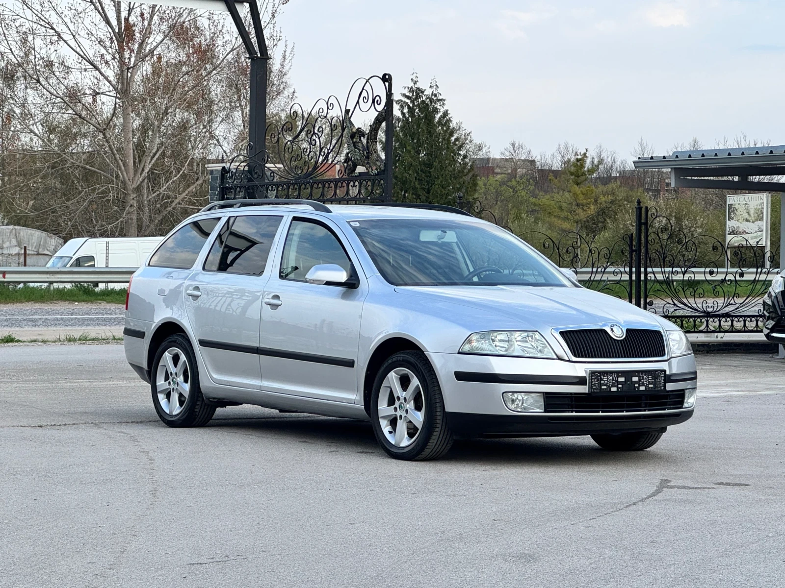 Skoda Octavia 1.9TDI АВТОМАТ, снимка 3 - Автомобили и джипове - 54230689