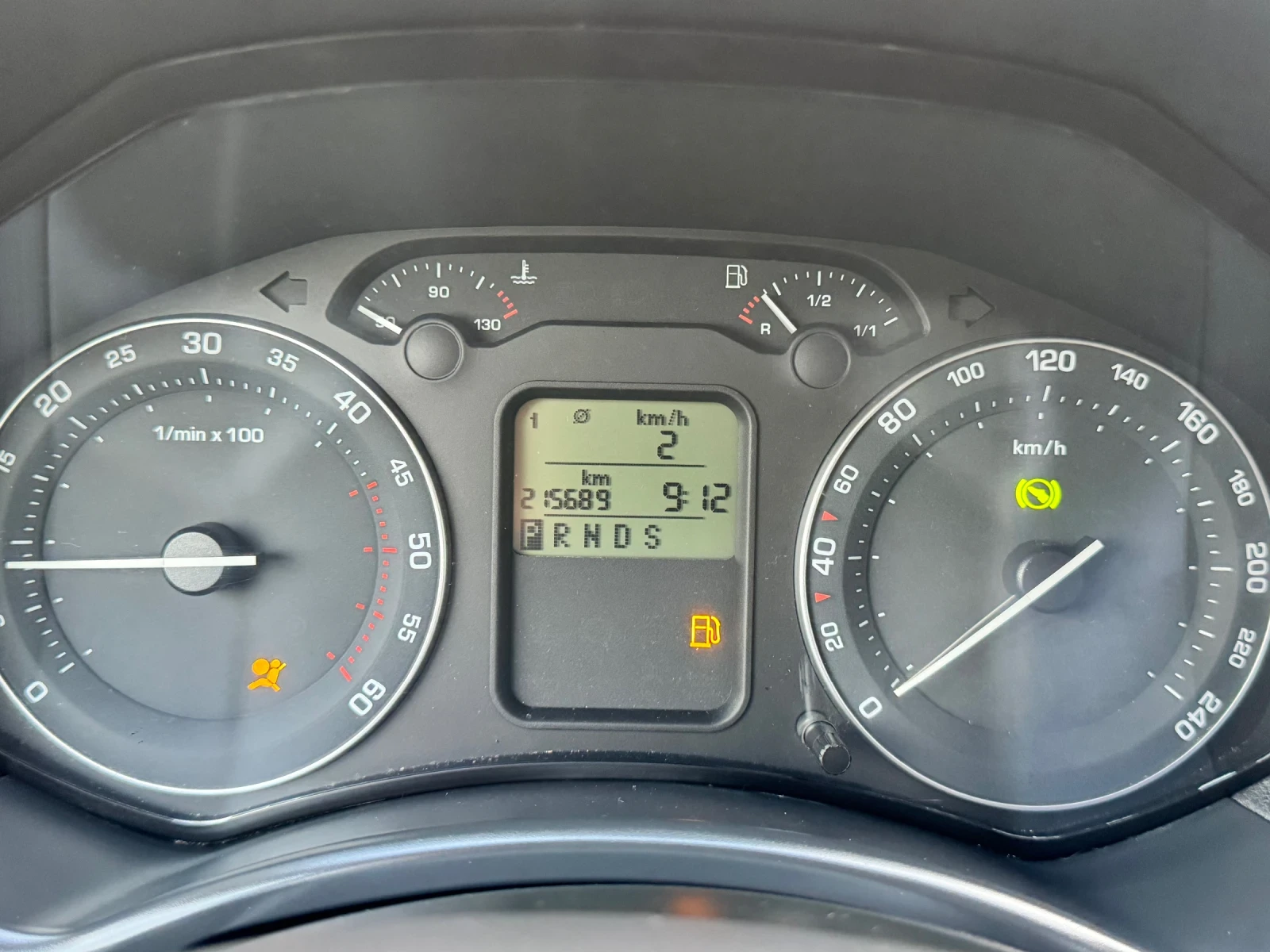 Skoda Octavia 1.9TDI АВТОМАТ, снимка 11 - Автомобили и джипове - 54230689