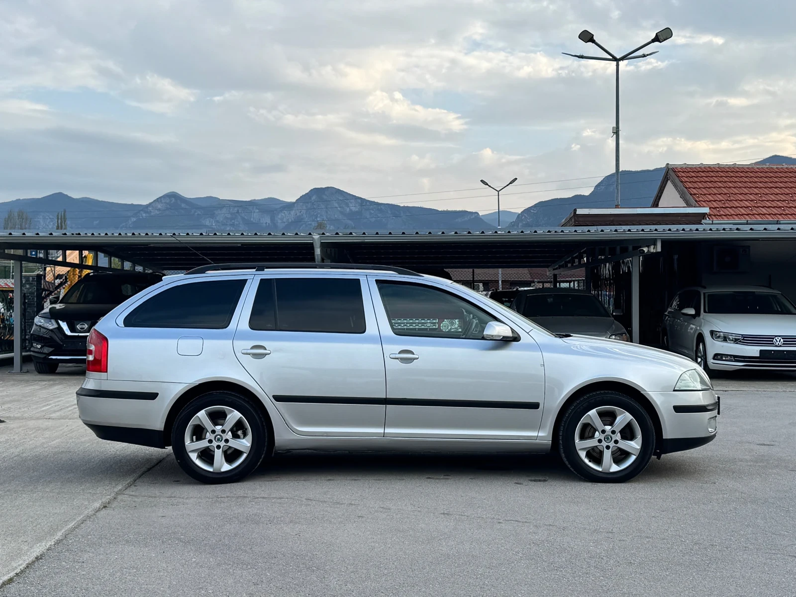 Skoda Octavia 1.9TDI АВТОМАТ, снимка 4 - Автомобили и джипове - 54230689