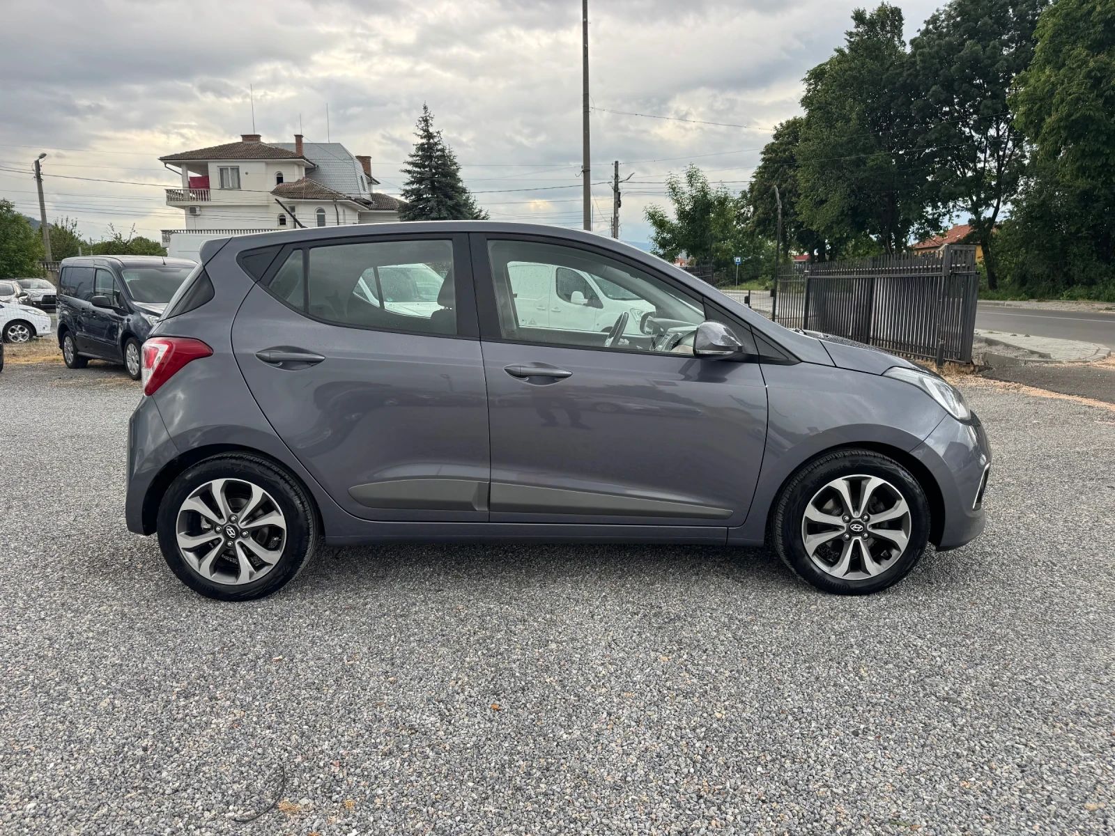 Hyundai I10 1.2i YES Edition!! Klimatronik!!! EURO 6!!, снимка 8 - Автомобили и джипове - 54645718