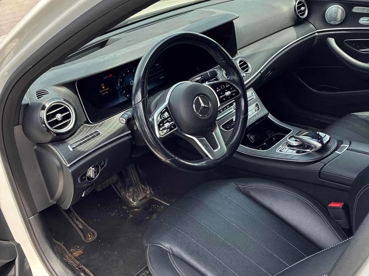 Mercedes-Benz E 350 4MATIC* BURMESTER* AMBIENTNO* HEAD-UP* , снимка 5 - Автомобили и джипове - 54783887