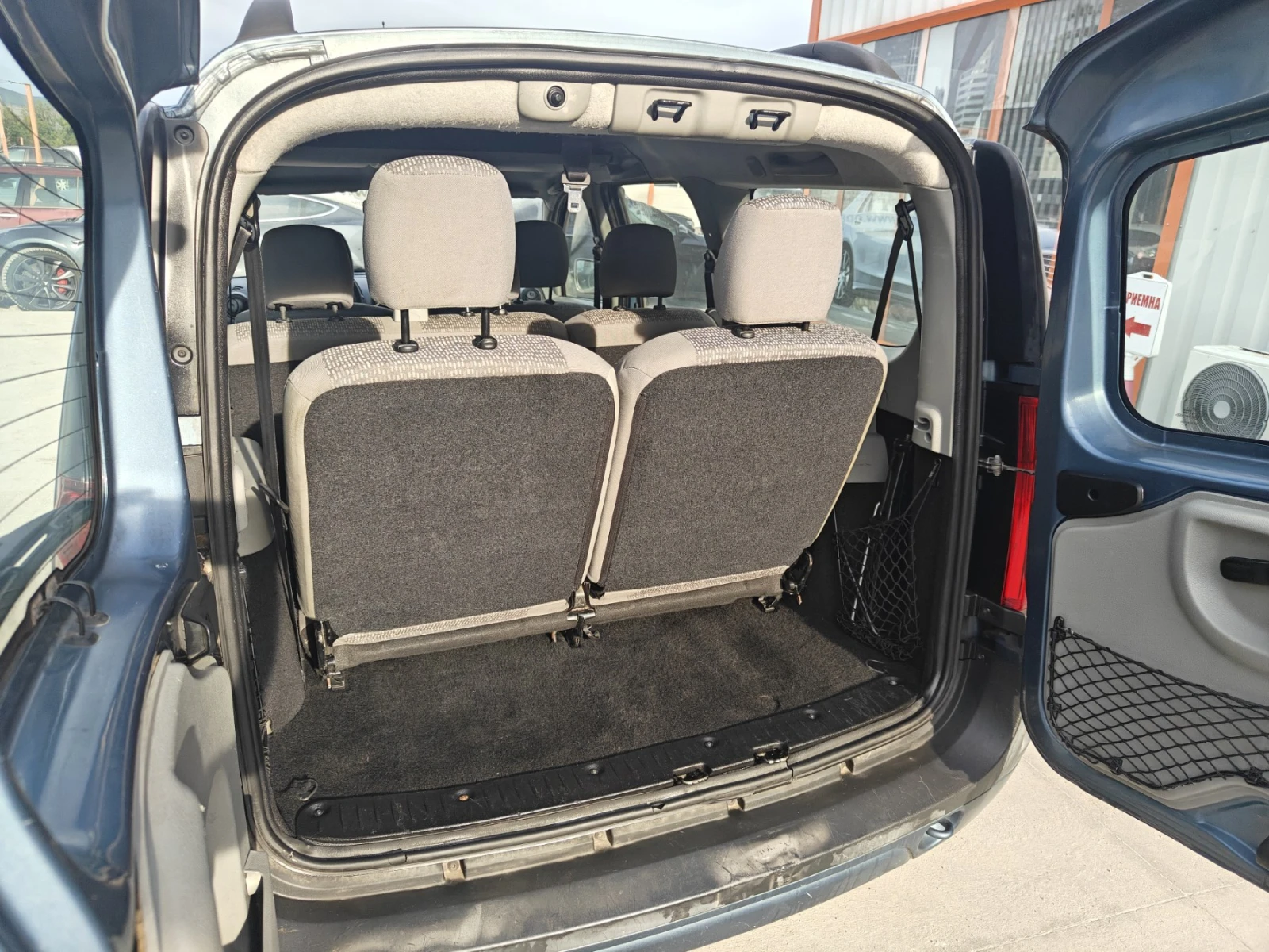 Dacia Logan 6+ 1 ГАЗ КЛИМА, снимка 8 - Автомобили и джипове - 54921311