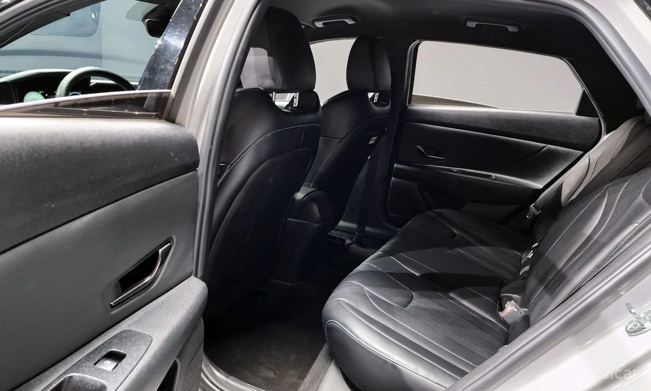Hyundai Elantra 2.0* N DCT PACKAGE* ПОДГРЕВ* ОБДУХВАНЕ* НАВИГАЦИЯ, снимка 13 - Автомобили и джипове - 54955630