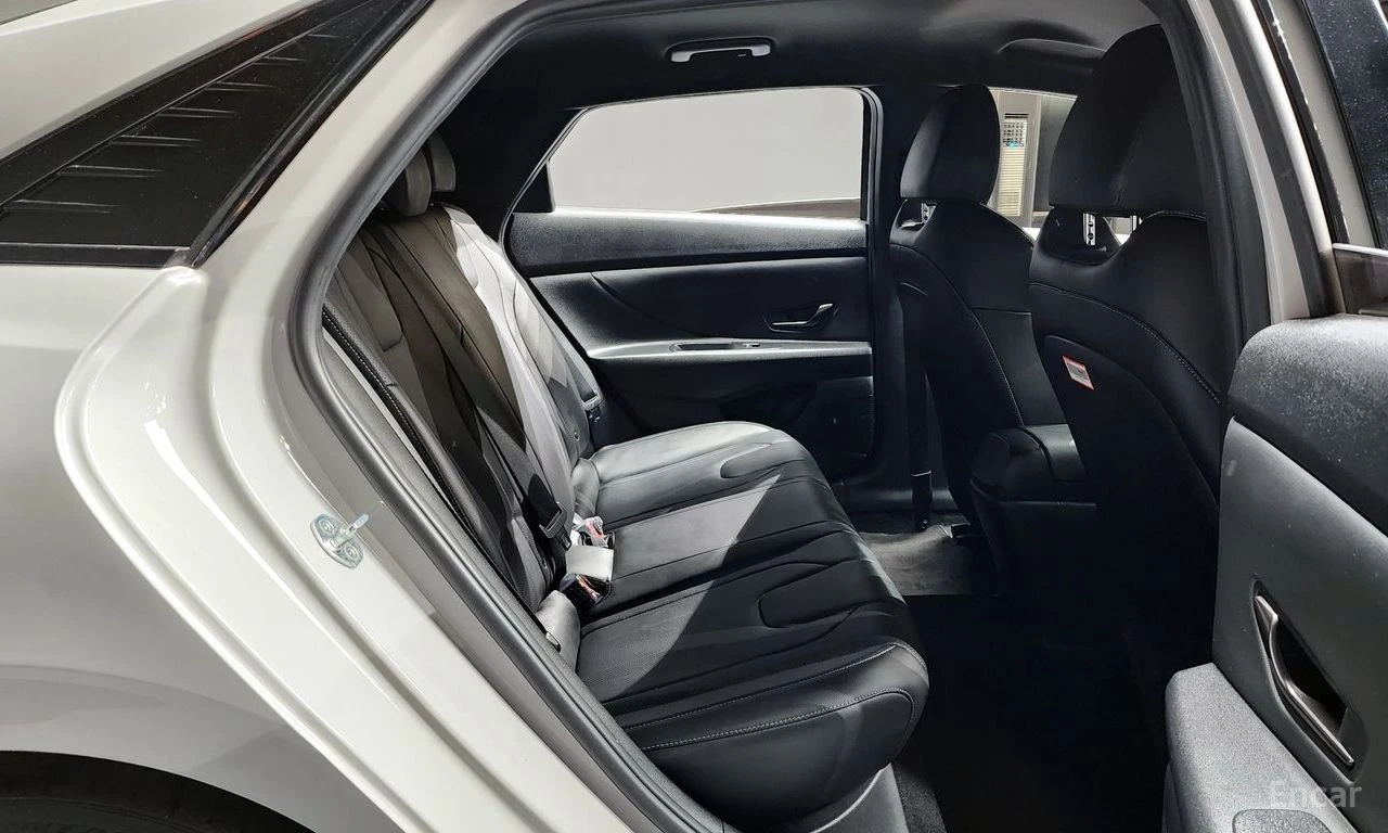 Hyundai Elantra 2.0* N DCT PACKAGE* ПОДГРЕВ* ОБДУХВАНЕ* НАВИГАЦИЯ, снимка 12 - Автомобили и джипове - 54955630
