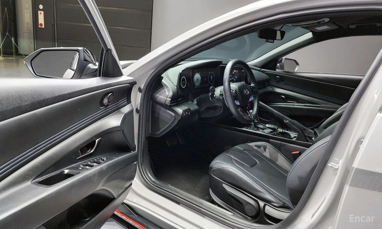 Hyundai Elantra 2.0* N DCT PACKAGE* ПОДГРЕВ* ОБДУХВАНЕ* НАВИГАЦИЯ, снимка 10 - Автомобили и джипове - 54955630