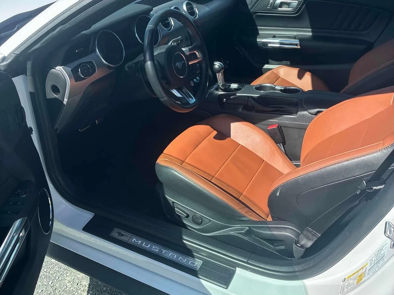 Ford Mustang * EcoBoost * CARFAX * ���� �� �� | Mobile.bg � ����������� 6