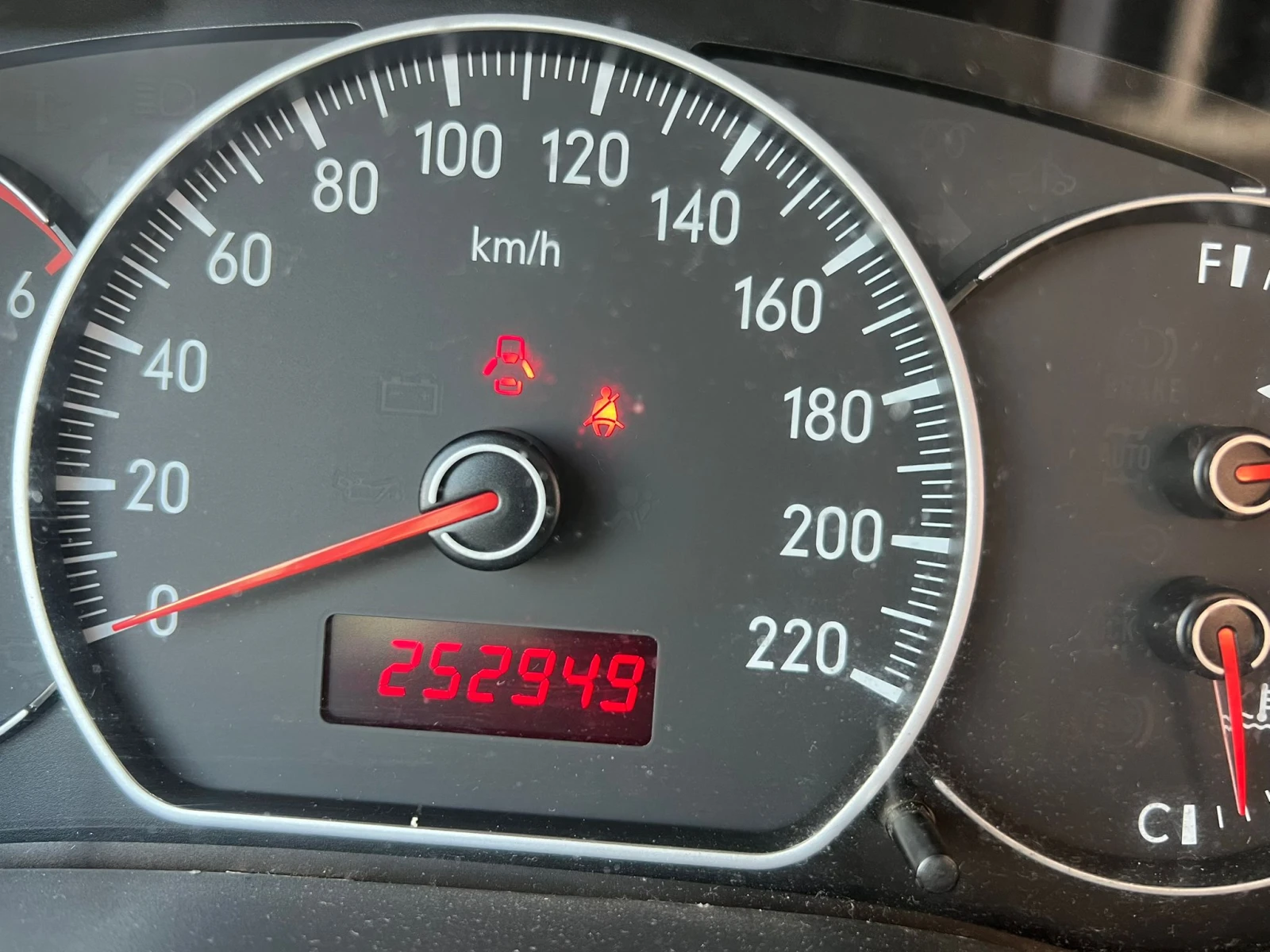 Fiat Sedici / 1.9D / 120HP / 4X4 /, снимка 13 - Автомобили и джипове - 55122936