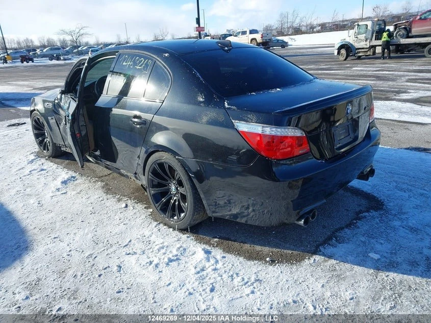 BMW M5 Автокредит Цена до България, снимка 3 - Автомобили и джипове - 55146398