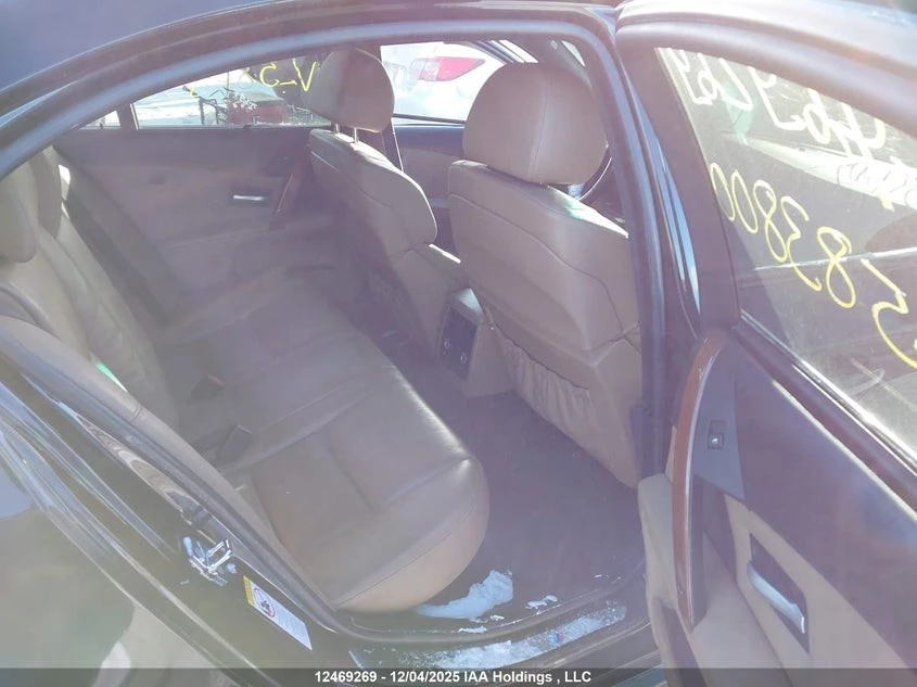 BMW M5 Автокредит Цена до България, снимка 13 - Автомобили и джипове - 55146398