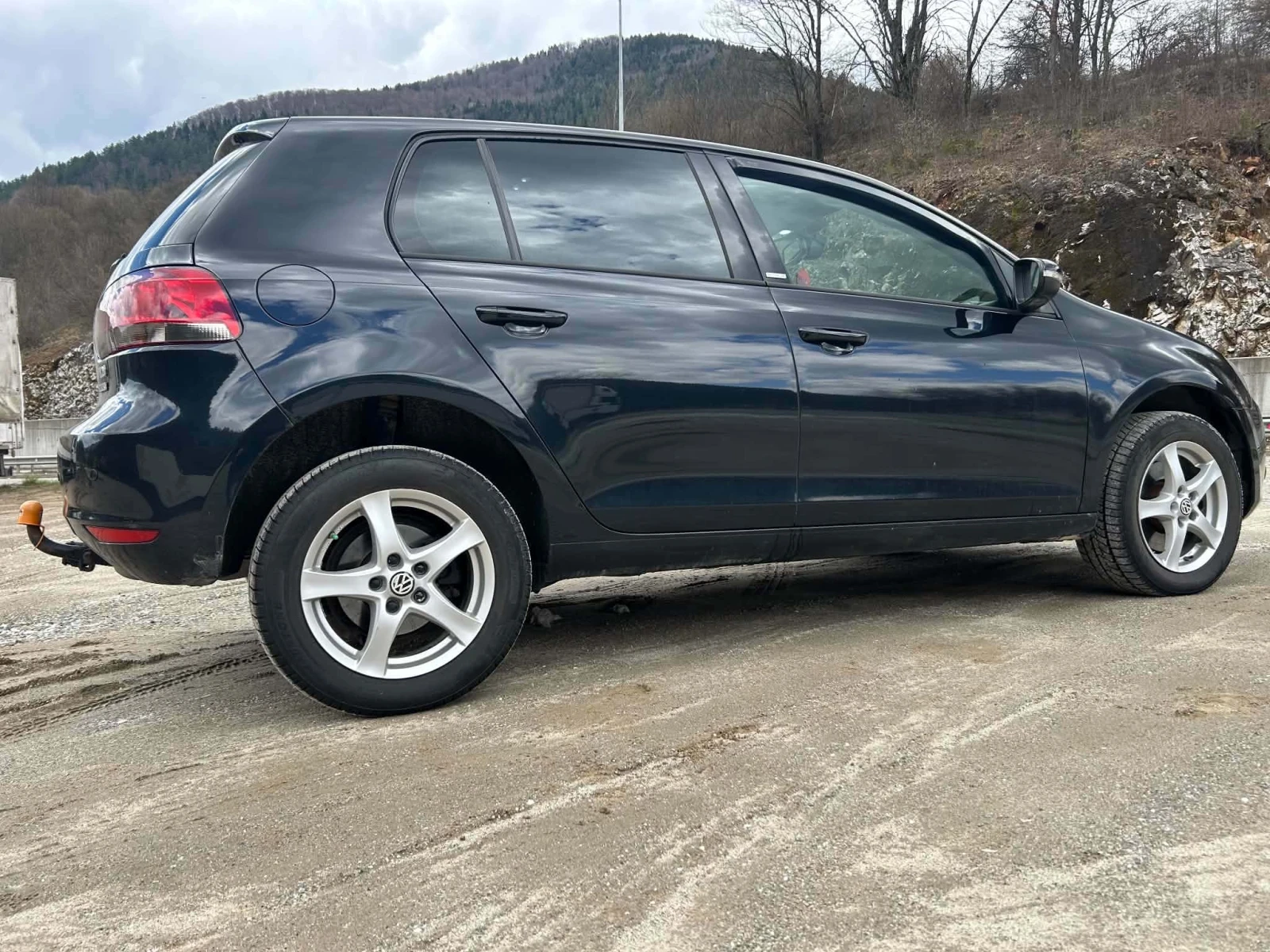 VW Golf 4X4, снимка 5 - Автомобили и джипове - 55342300
