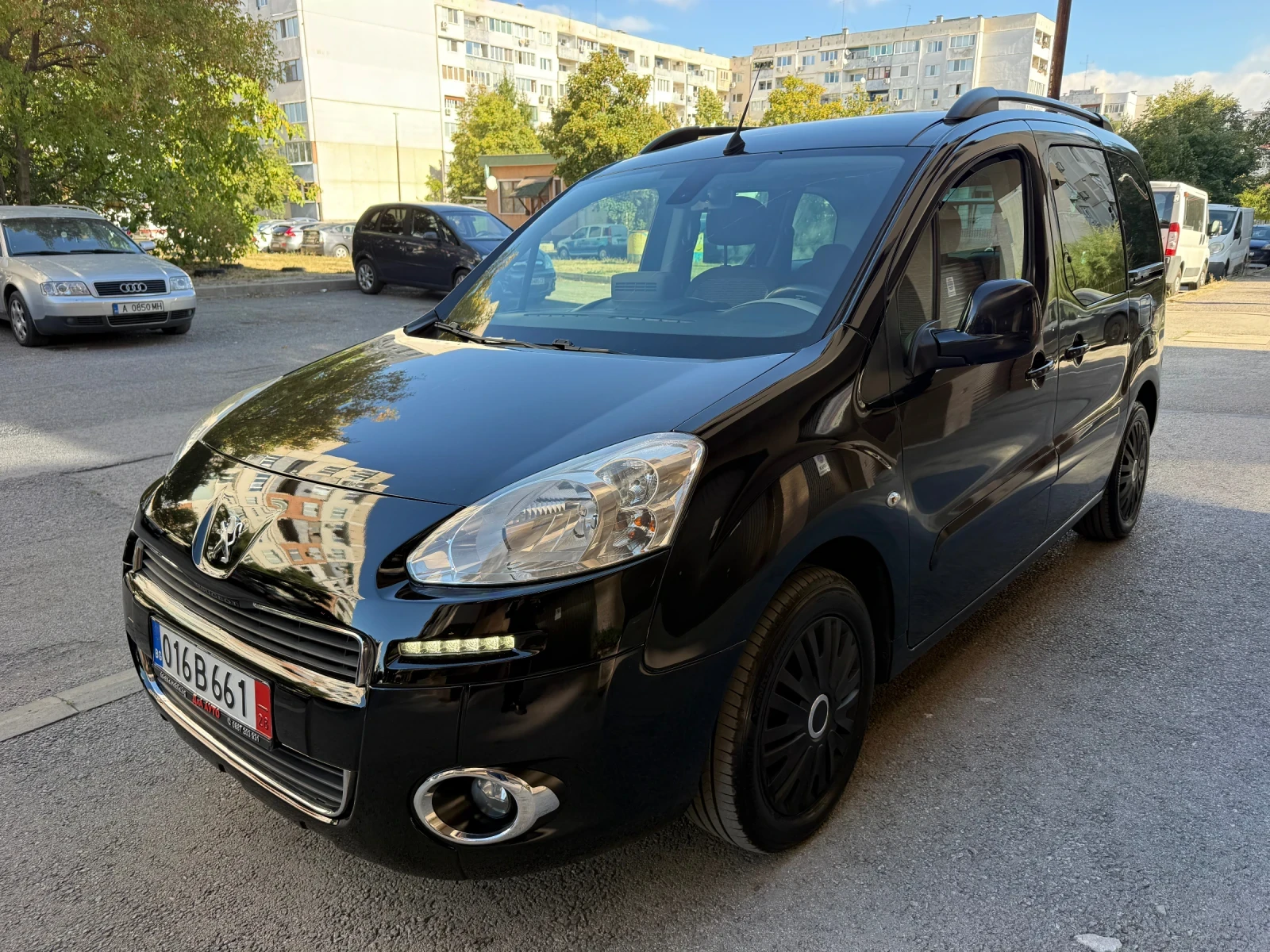 Peugeot Partner 1.6HDI Teppe Facelift , снимка 3 - Автомобили и джипове - 56199086