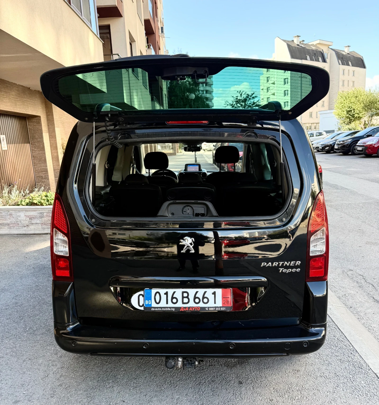 Peugeot Partner 1.6HDI Teppe Facelift , снимка 9 - Автомобили и джипове - 56199086