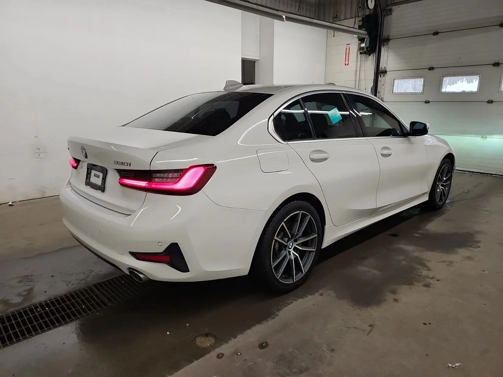BMW 330, снимка 4 - Автомобили и джипове - 56683235