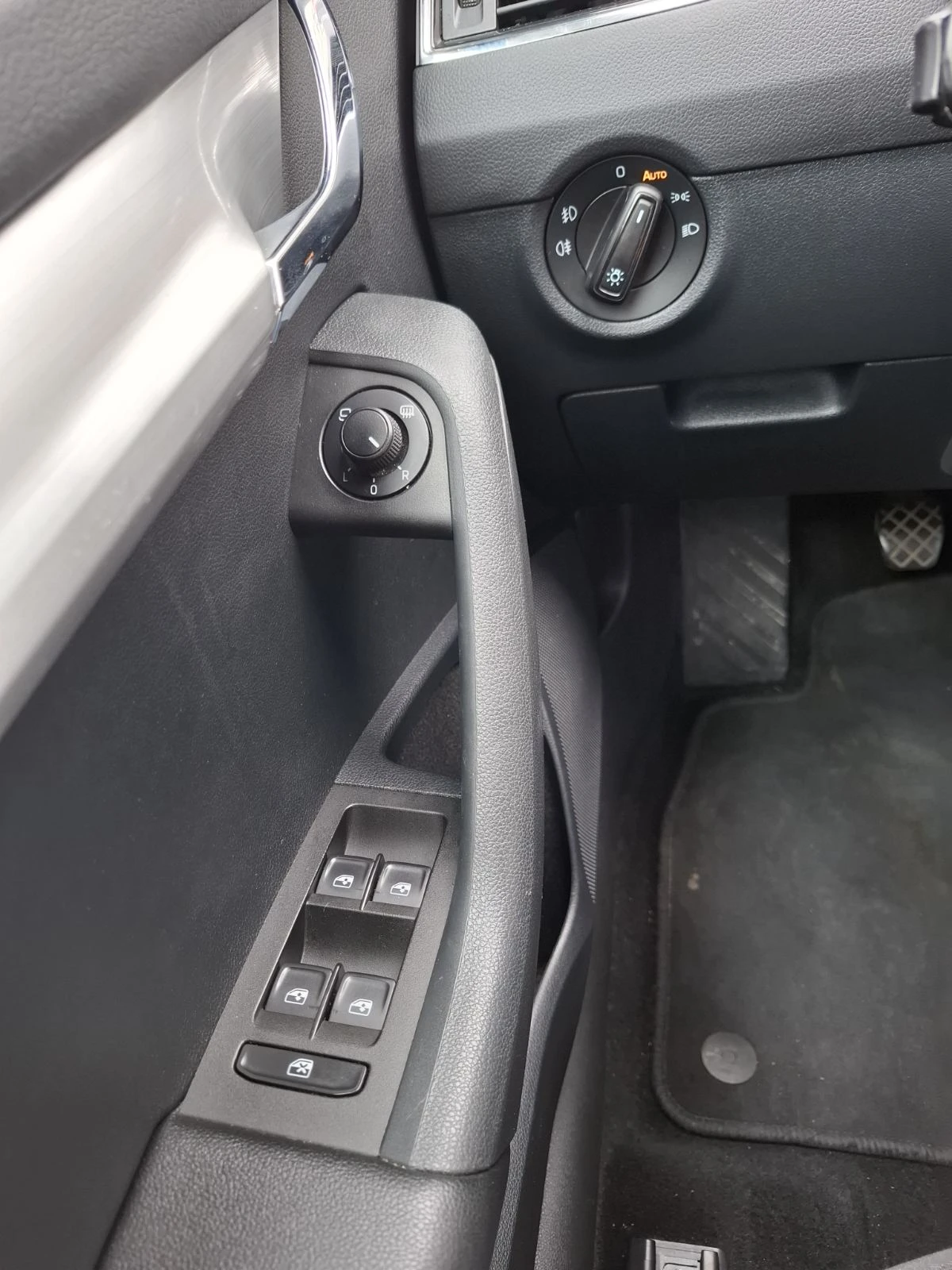 Skoda Octavia, снимка 8 - Автомобили и джипове - 56744948