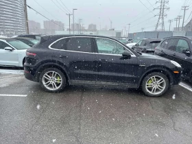 Porsche Cayenne * E Hybrid * ПАНОРАМА* КАМЕРА* ОБДУХВАНЕ* , снимка 3