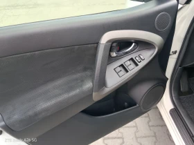 Toyota Rav4 2.2 D4D, снимка 13
