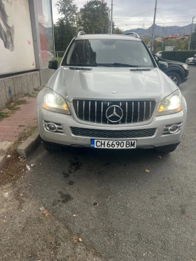 ����� �� �������� �� Mercedes-Benz GL 550 388��.