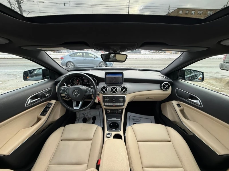 Mercedes-Benz GLA * 250 //AMG PKG | PANO | NAVI | BACK UP CAMERA * C, снимка 12 - Автомобили и джипове - 52867501