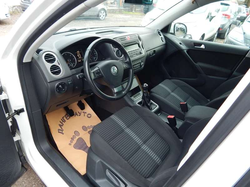VW Tiguan 2.0TDI* 4X4* 228000km* , снимка 9 - Автомобили и джипове - 53260013