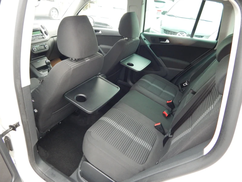 VW Tiguan 2.0TDI* 4X4* 228000km* , снимка 14 - Автомобили и джипове - 53260013