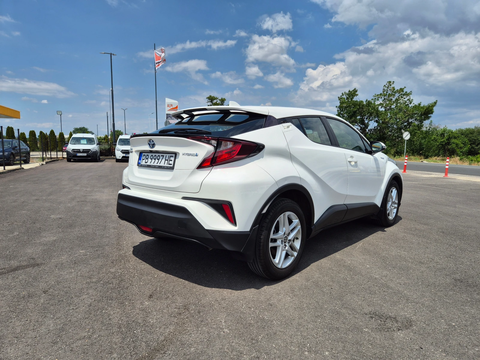 Toyota C-HR 1.8 HYBRID A/T - изображение 5