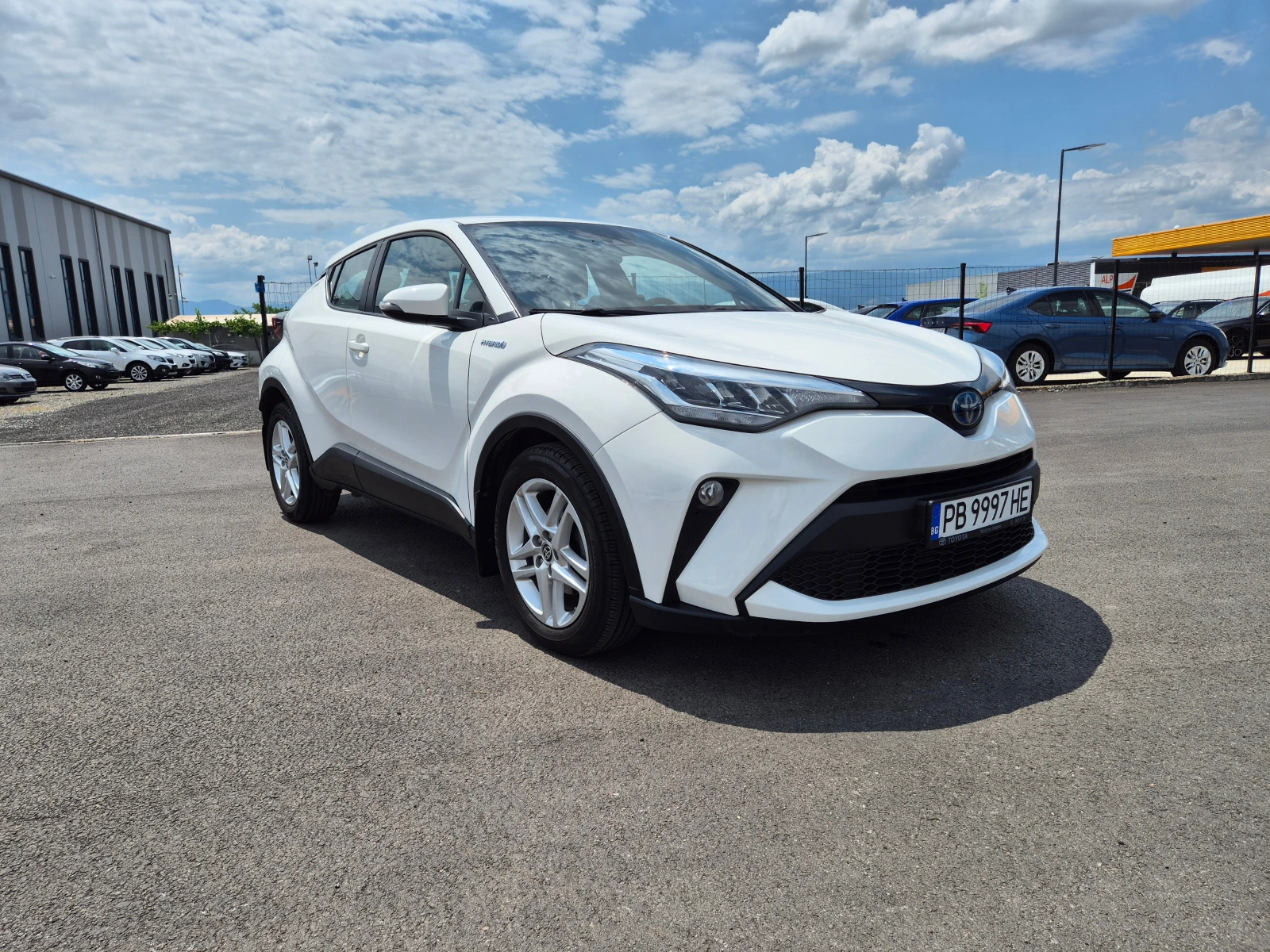 Toyota C-HR 1.8 HYBRID A/T - изображение 7