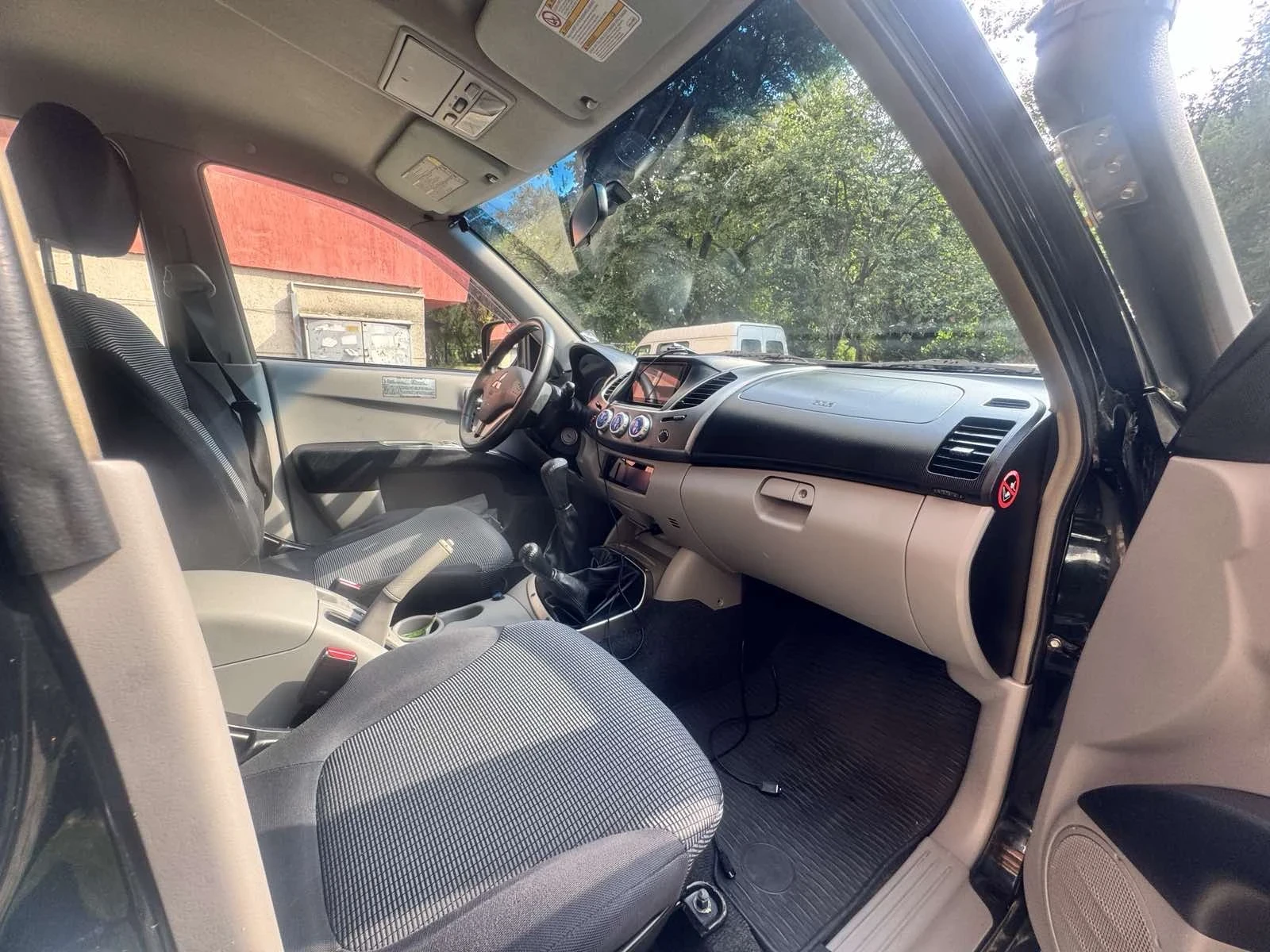 Mitsubishi L200 2.5 DI-D - изображение 4