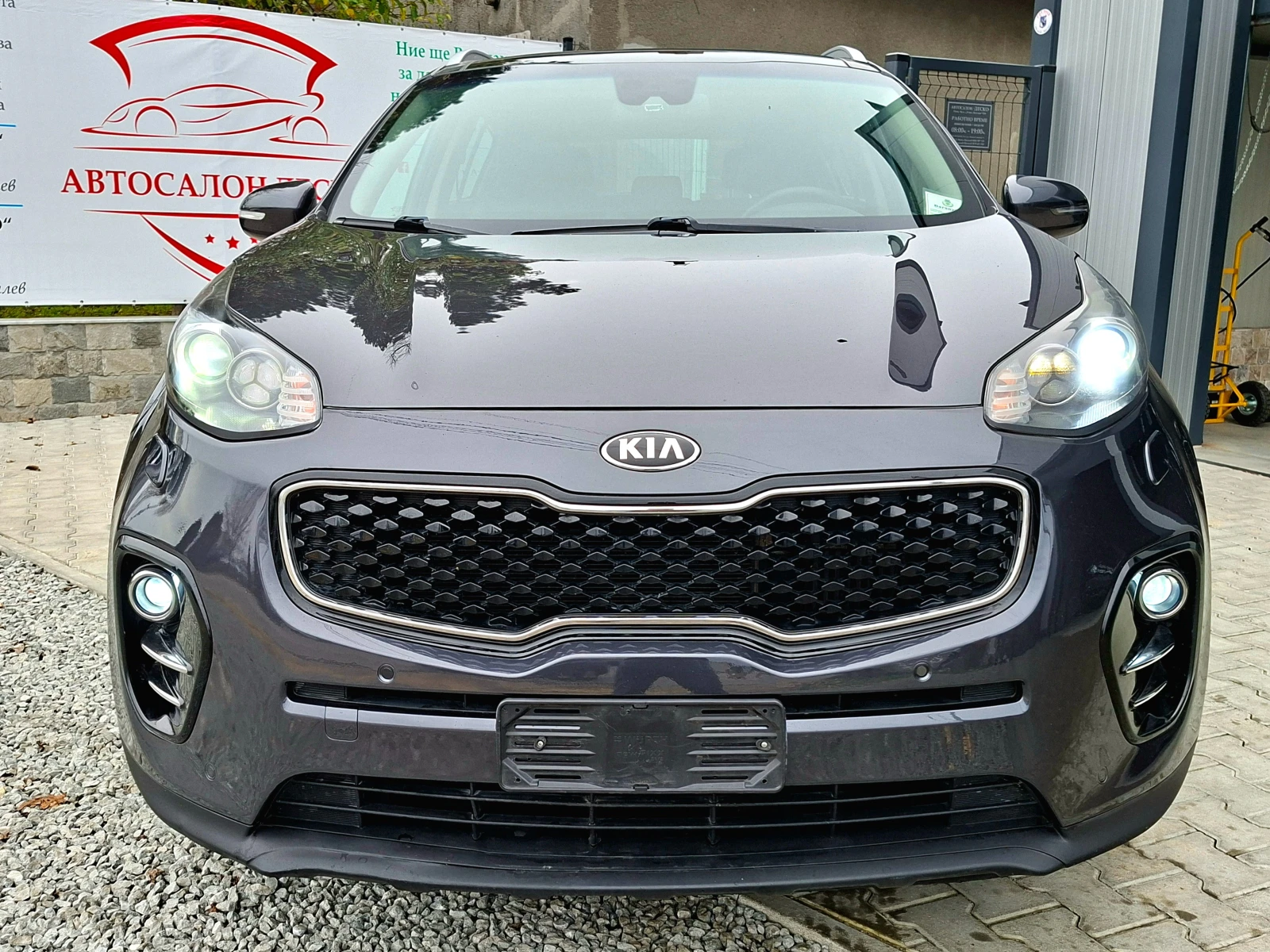 Kia Sportage 1.7CRD НАВИГАЦИЯ* КОЖА* R19 - изображение 2