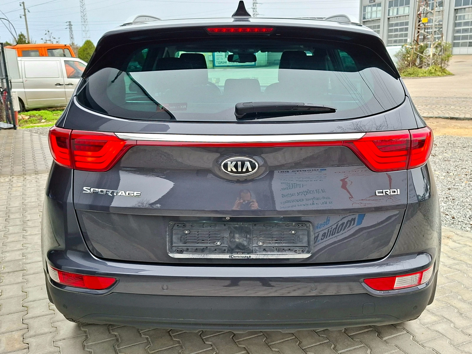 Kia Sportage 1.7CRD НАВИГАЦИЯ* КОЖА* R19 - изображение 6