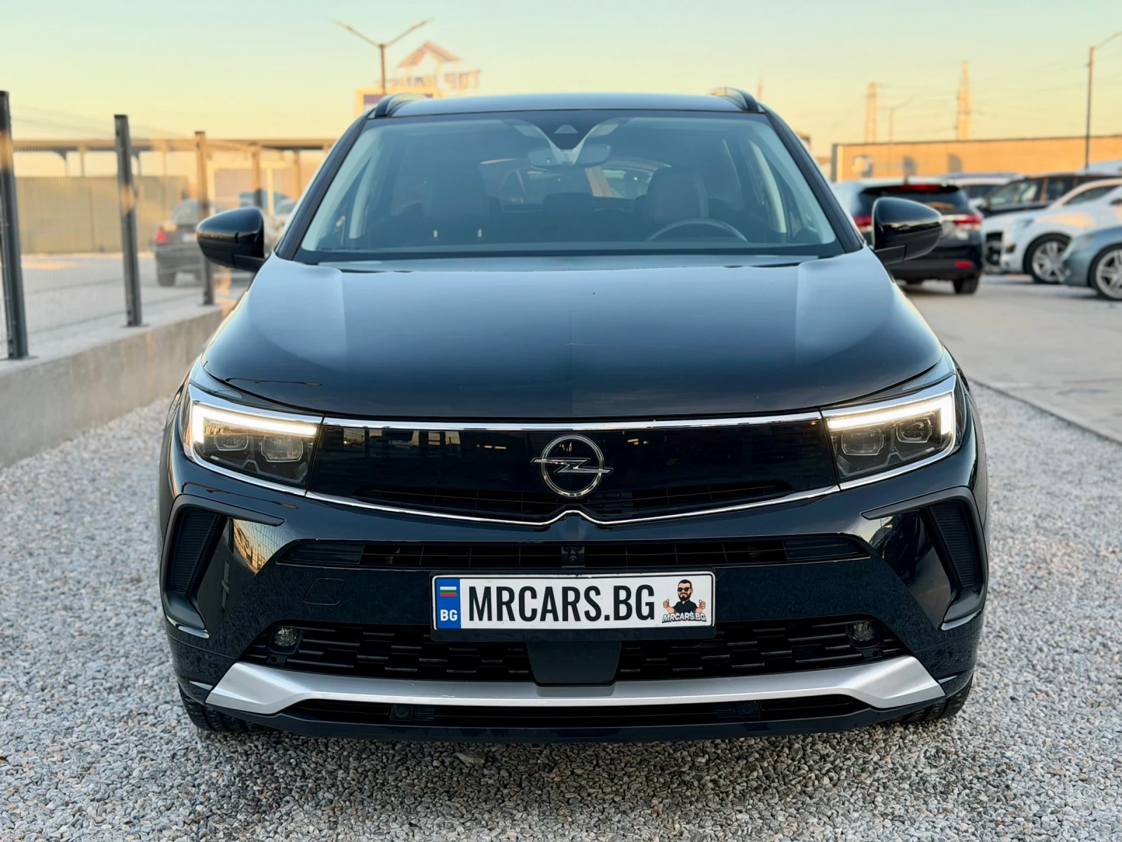 Opel Grandland X 1.6 i / Plug - in Hybrid / ULTIMATE - изображение 2