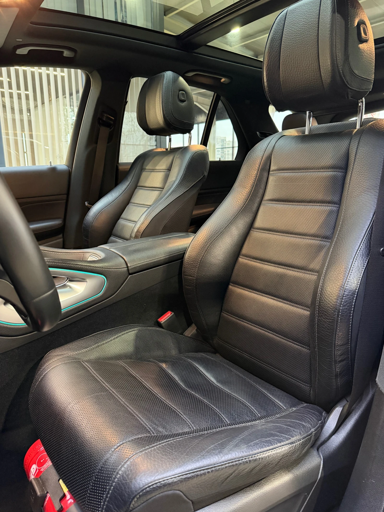 Mercedes-Benz GLE 400 d 4 MATIC* 6+ 1* AMG* ПАНОРАМА* BURMESTER* HEAD UP, снимка 16 - Автомобили и джипове - 53904905