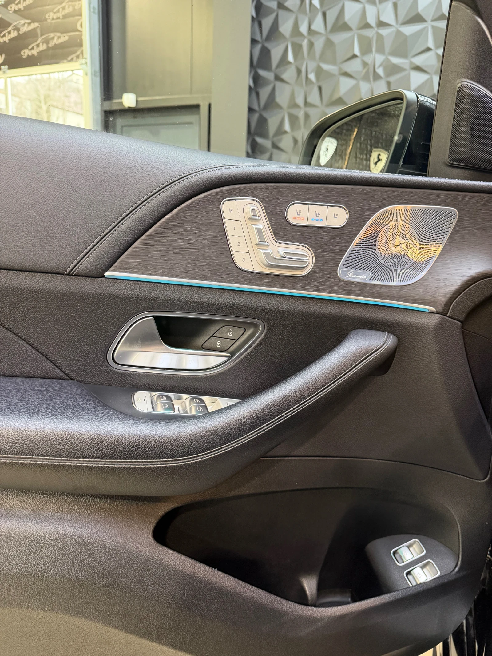 Mercedes-Benz GLE 400 d 4 MATIC* 6+ 1* AMG* ПАНОРАМА* BURMESTER* HEAD UP, снимка 13 - Автомобили и джипове - 53904905