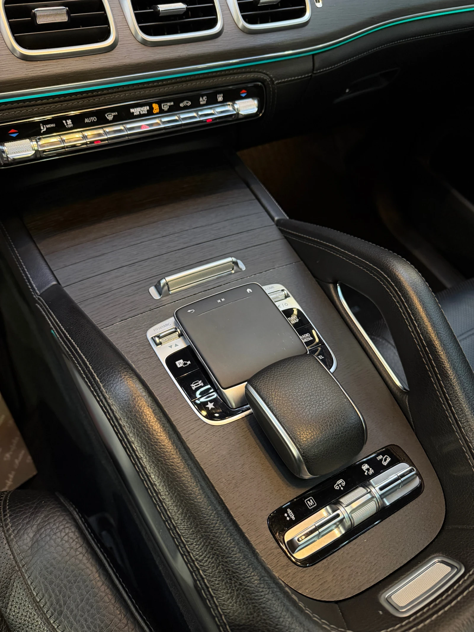 Mercedes-Benz GLE 400 d 4 MATIC* 6+ 1* AMG* ПАНОРАМА* BURMESTER* HEAD UP, снимка 9 - Автомобили и джипове - 53904905