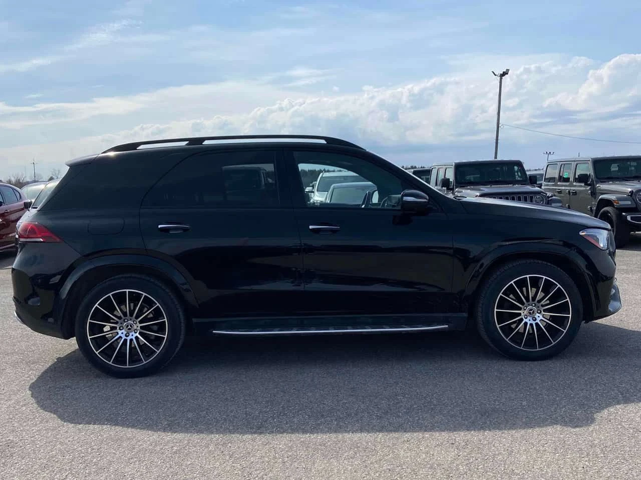 Mercedes-Benz GLE 350 * CARFAX * Дистроник * Burmester * 360 Камери * , снимка 3 - Автомобили и джипове - 54241203