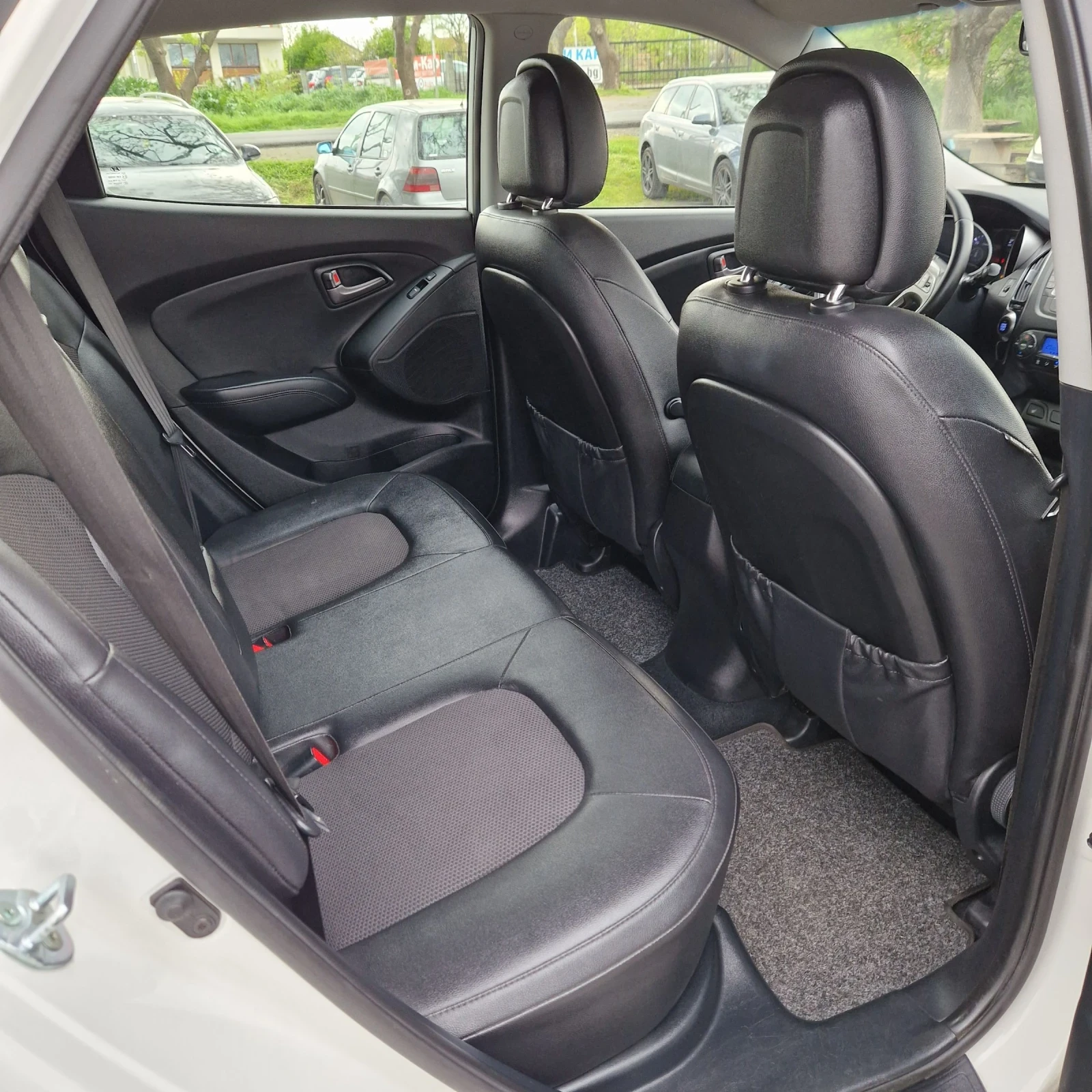 Hyundai IX35 1.7CRDi FaceLift, снимка 14 - Автомобили и джипове - 54428226